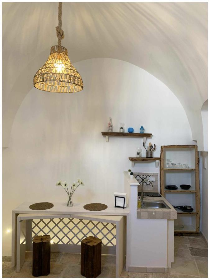 White Stone Flats & Studios Ostuni Exterior foto