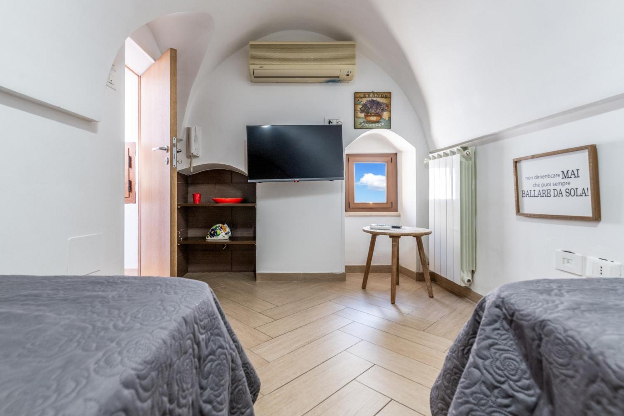 White Stone Flats & Studios Ostuni Zimmer foto